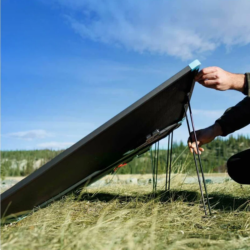 Renogy 220W Portable Solar Panel - Image 10